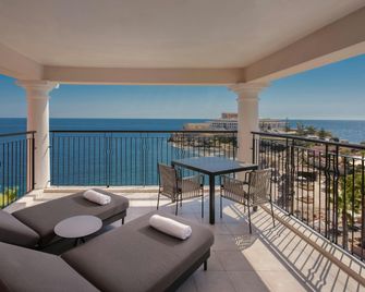 The Westin Dragonara Resort, Malta - סנט ג'וליאנס - מרפסת