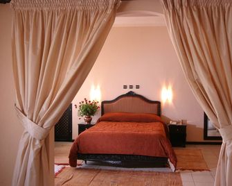 Hotel Chellah - Tangier - Bedroom