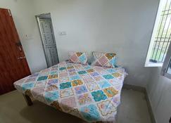 OYO Home Rk Palace - Ayodhya - Bedroom