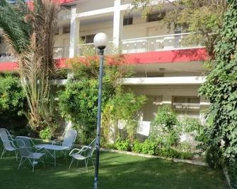 Bloom Star Hotel - Quetta - Patio