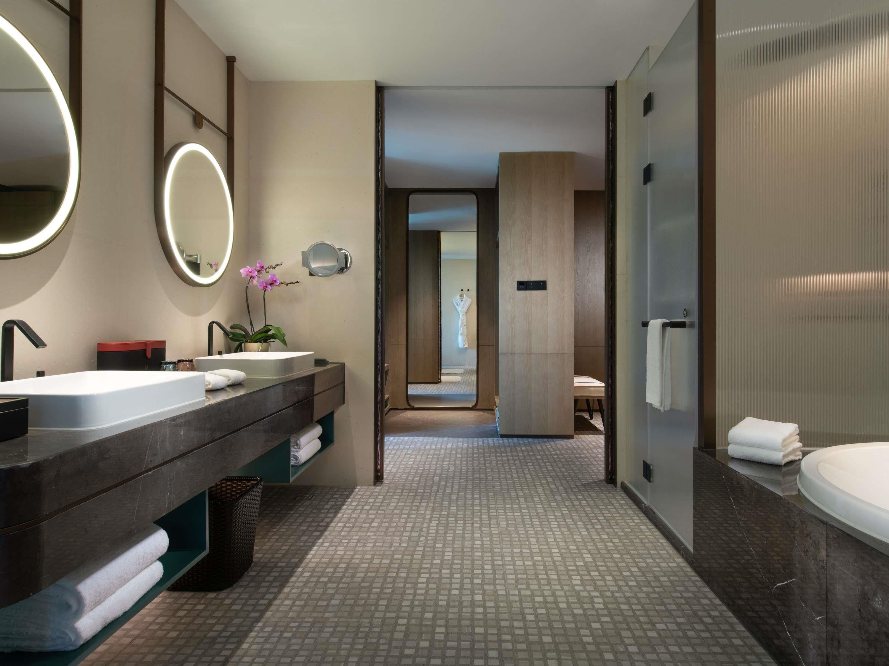 Fashion Town Hotel Shenzhen - MGallery Collection thumbnail 3
