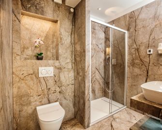 Hotel Eden - Podstrana - Bagno