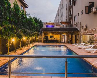 White Stones Hotel Port-Harcourt - Port Harcourt - Pool