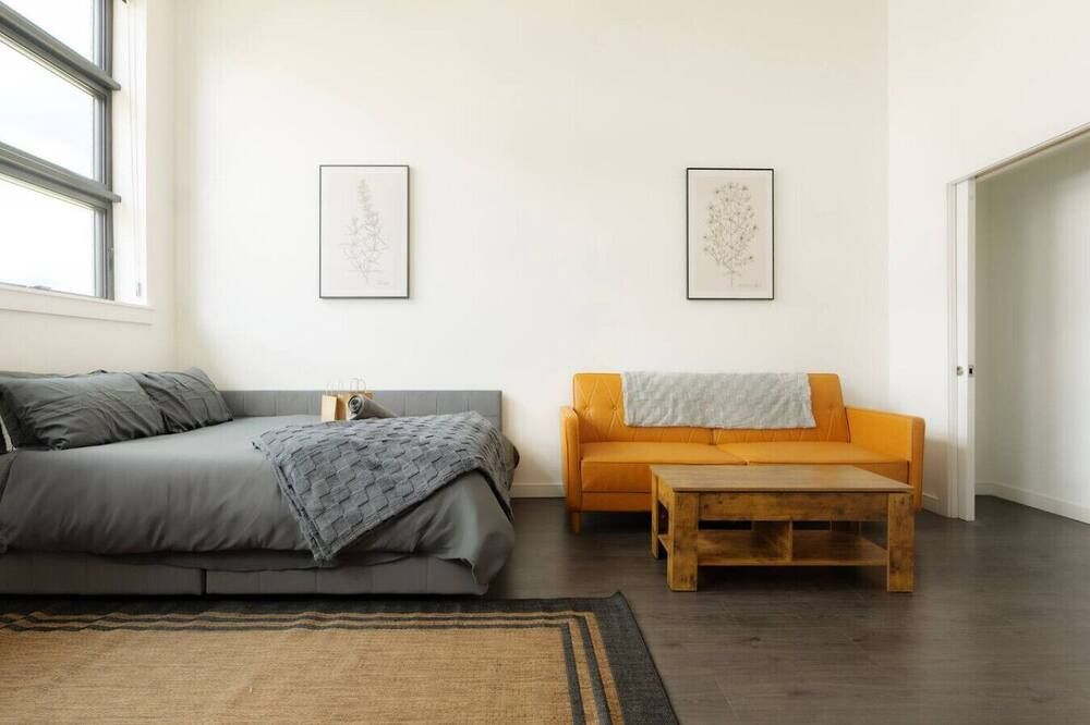 Above The Roots | Elegant & Bright Studio Stay - Washington - Wohnzimmer
