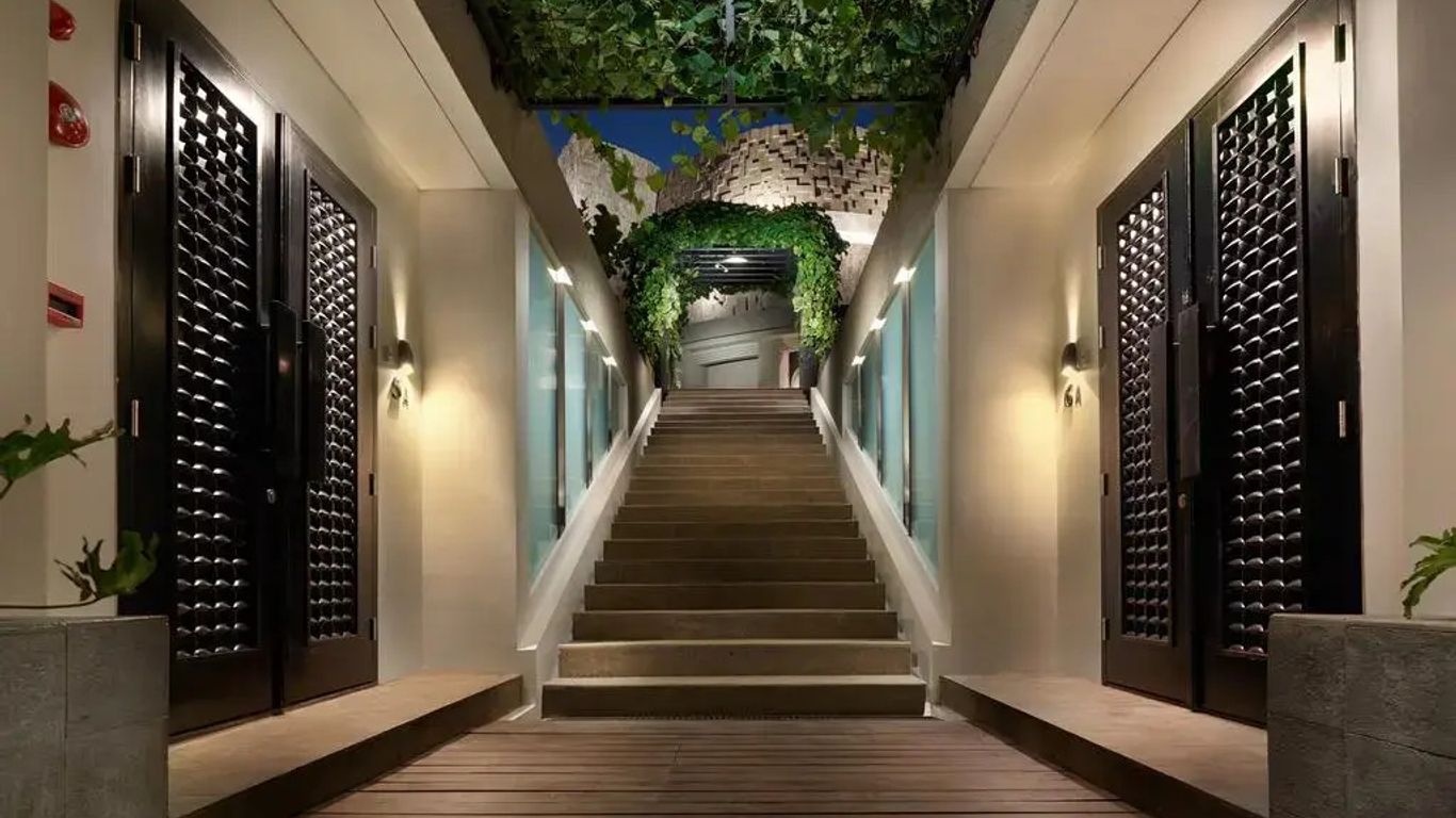 The Sterling Uluwatu