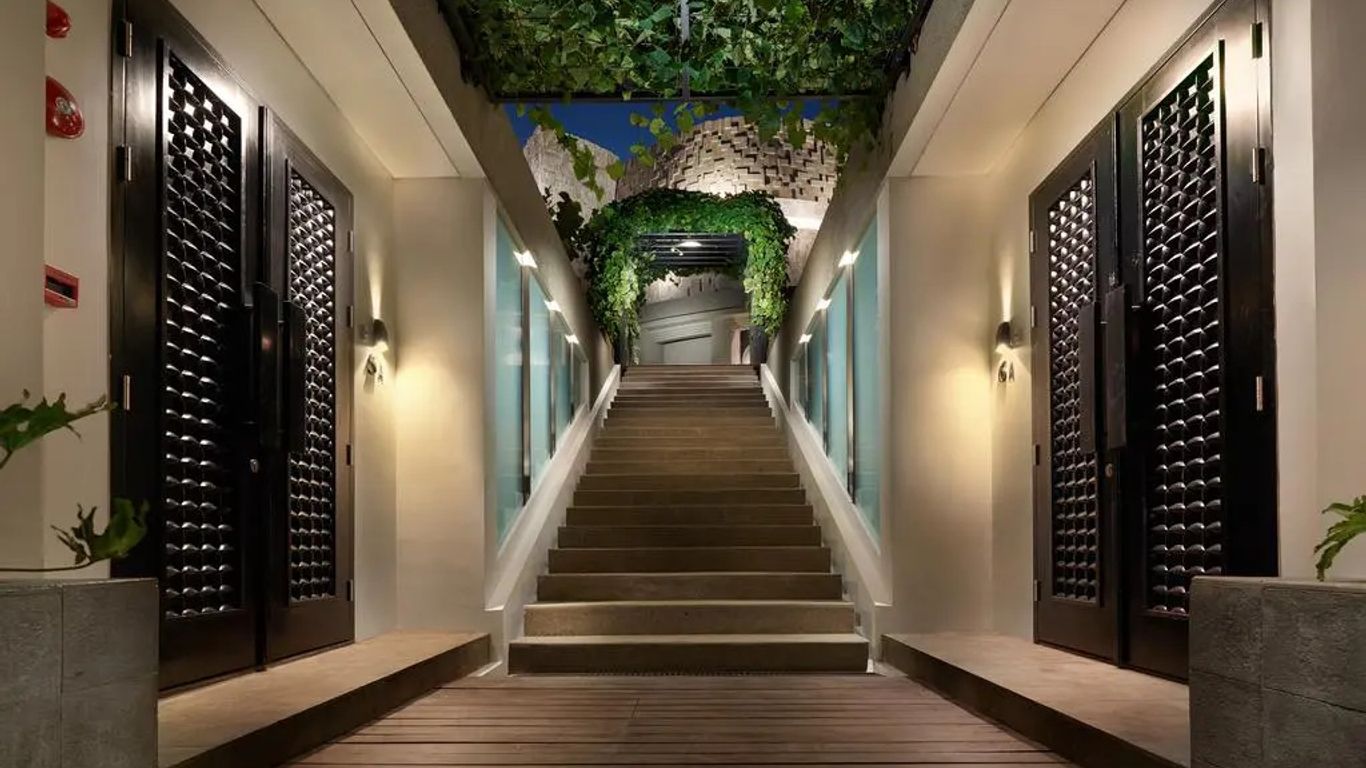 The Sterling Uluwatu