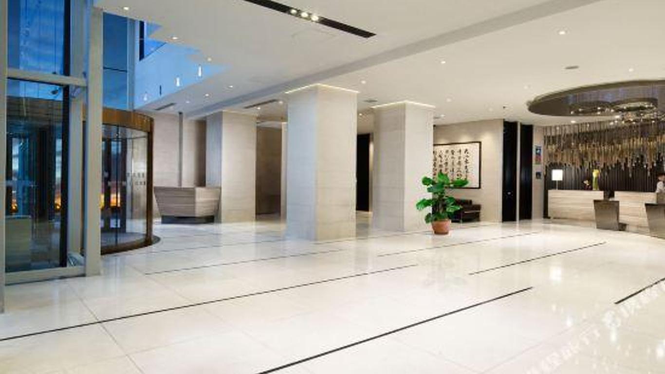 Wanda Holiday Hotel (Harbin Central Avenue)