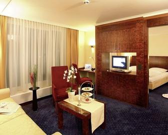 Hotel Glöcklhofer - Burghausen - Wohnzimmer