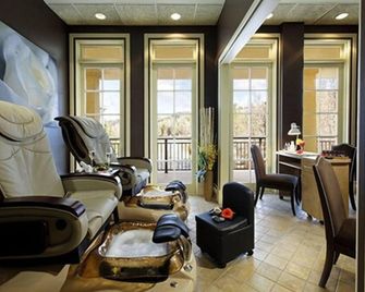 Hockley Valley Resort - Mono - Living room