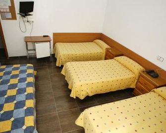 Hostal San Fernando - Alicante - Habitación