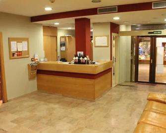 Hotel Jaques - Jaca - Receptie