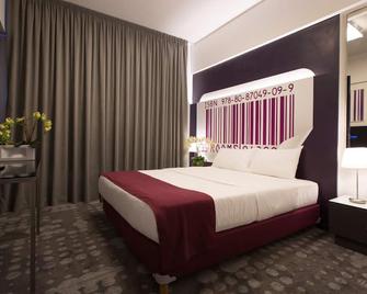 Hotel 35 Rooms - Beirut - Bedroom