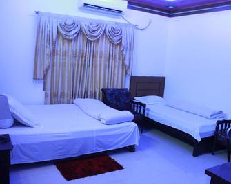 White Hall Guest House - Noākhāli - Habitación