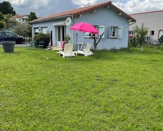 Studio la maison bleue - Issoire