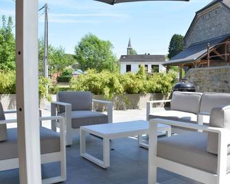 Cozy Holiday Home in Gedinne near Forest - Vencimont - Pátio
