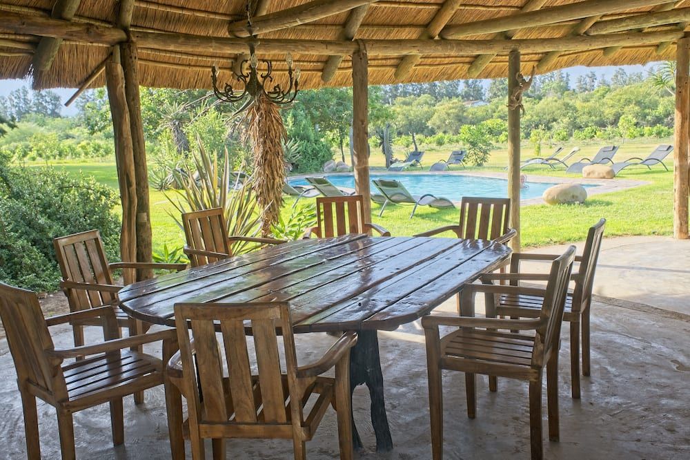 Chrislin African Lodge - אדו - פטיו