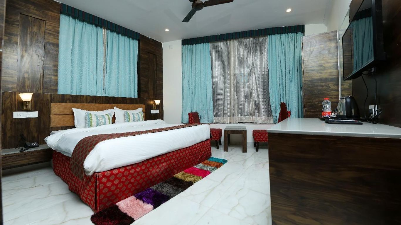 Gazebo Resort & Spa Near Lake Pichola