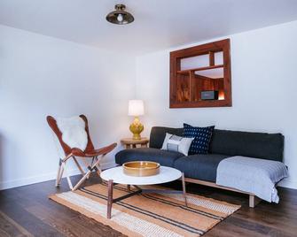 1 Bedroom Suite with a Living Room - Mount Tremper