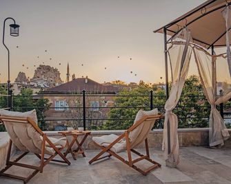 Nevsehir/Mayda Cappadocia - Uchisar - Balkon