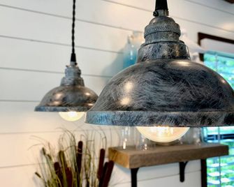 The Shoreline Container Home 12 min to Magnolia Silos and Baylor - Waco