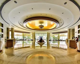 The Lalit Chandigarh - Chandigarh - Lobby