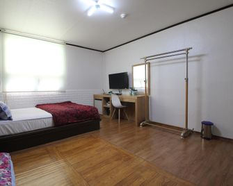 Jinju Kong - Jinju - Habitación