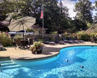 The Saugatuck Retro Resort Motel - Saugatuck - Pool