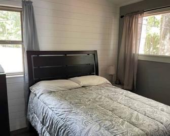 1bd Lakepoint cabin #4 - Nature |Fishing |Privacy. - La Grange - Habitación