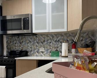 Coqui del Mar Guesthouse - San Juan - Kitchen