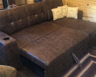 Country Cabin In The Woods - Lexington - Living room
