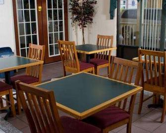 Country Hearth Inn-Union City - Union City - Essbereich