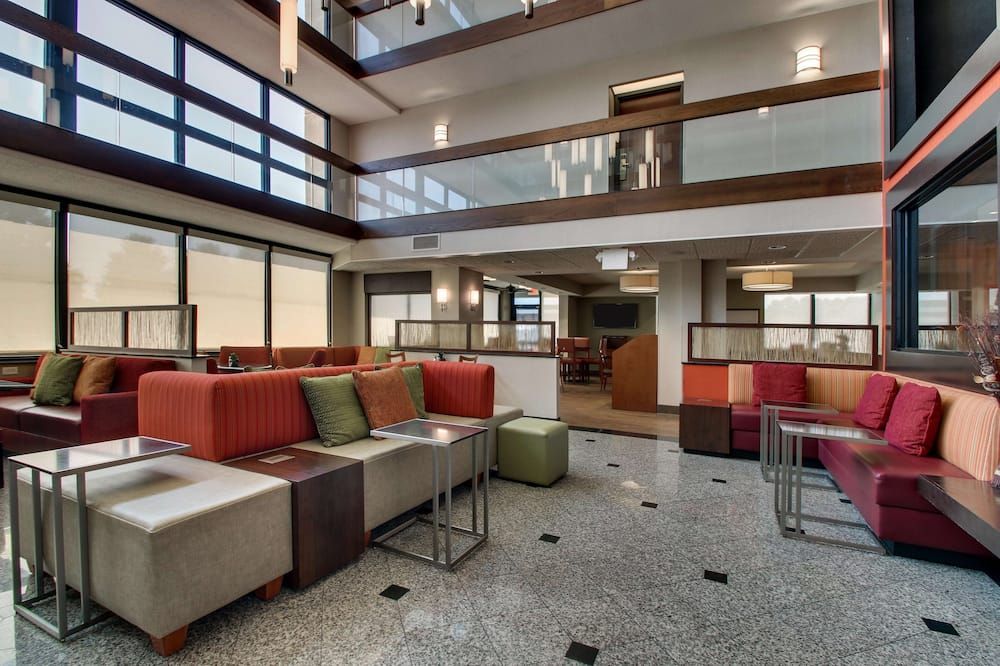 Drury Inn & Suites Evansville East - אבנסוויל - לובי