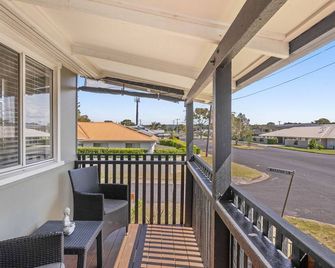 Evans Above - 1-5 Wattle Street - Evans Head - Balcony