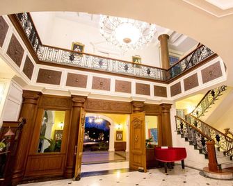 Chateau de Khaoyai Hotel & Resort - Pak Chong - Reception