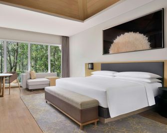 Coorg Marriott Resort & Spa - Madikeri - Bedroom