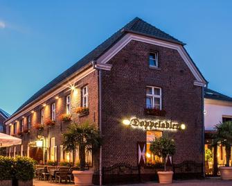 Hotel Restaurant Doppeladler - Rees - Gebäude