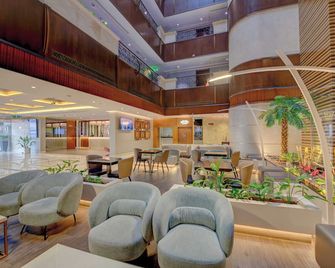 Howard Johnson Plaza by Wyndham Dubai Deira - דובאי - לובי