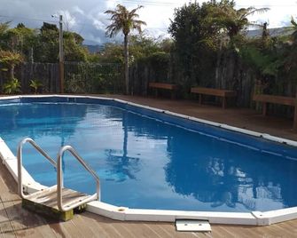 Cosy Cottage Thermal Holiday Park - Rotorua - Piscine