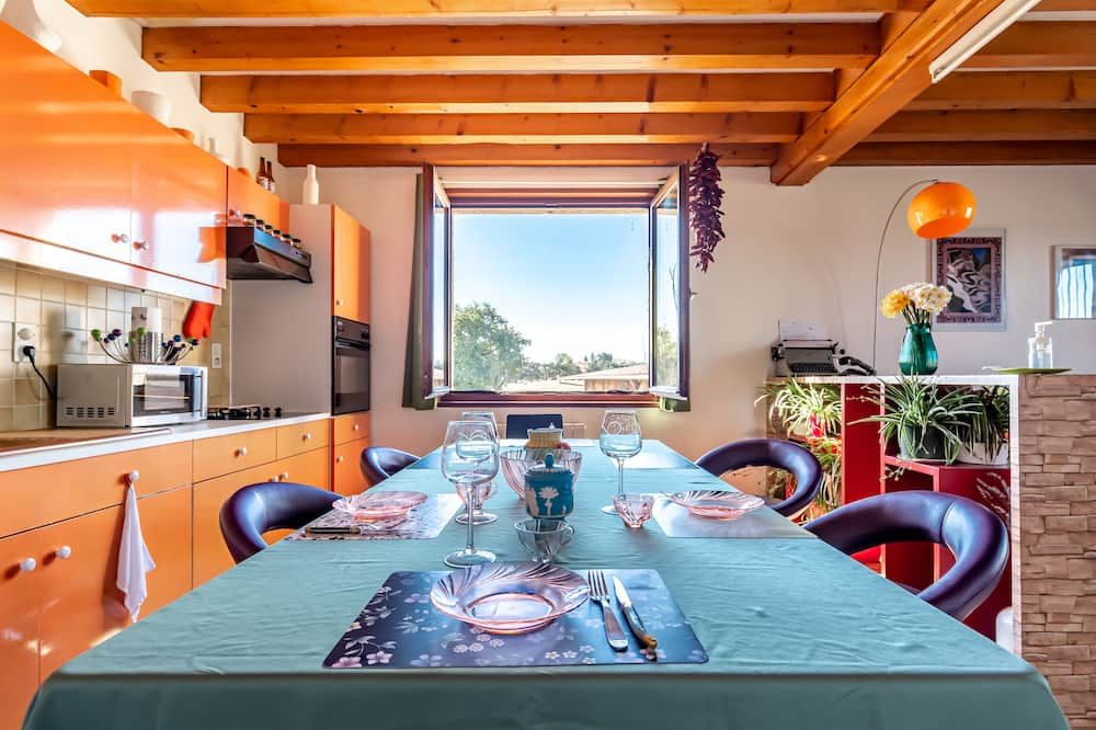 Large 75m2 apartment with quiet view 25km from Lyon - Chasse-sur-Rhône - Jídelna