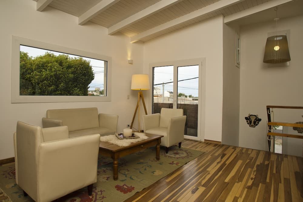 لا بوسادا دي مادرين - بويرتو مادرين - غرفة معيشة