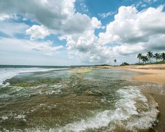 Ladja Beach Resort - Hambantota - Playa