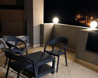 Newcity Hotel & Suites - Kairo - Balkon