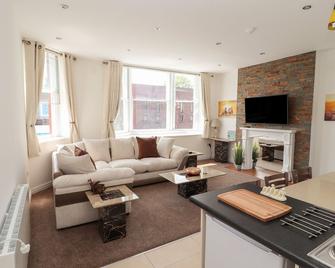 Flat 2 - Prestatyn - Living room