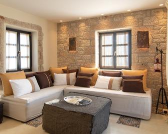 Polismata - Private Residences - Kardamyli - Living room
