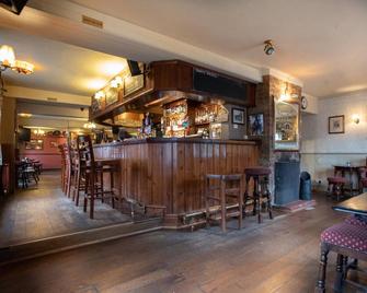 The Coach and Horses - Chertsey - Bar