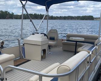 Updated Lake Minocqua Cabin And Pontoon Rental Option - Minocqua - Балкон