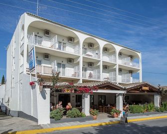 Popi Star - Gouvia - Edifício