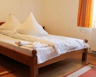 Pensiunea Din Livada - Bran - Schlafzimmer