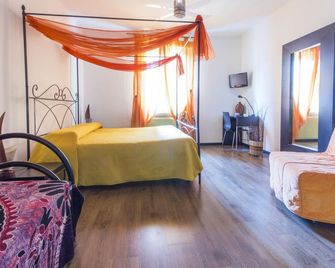 Bed & Breakfast Al Nettuno - טרנטו - חדר שינה