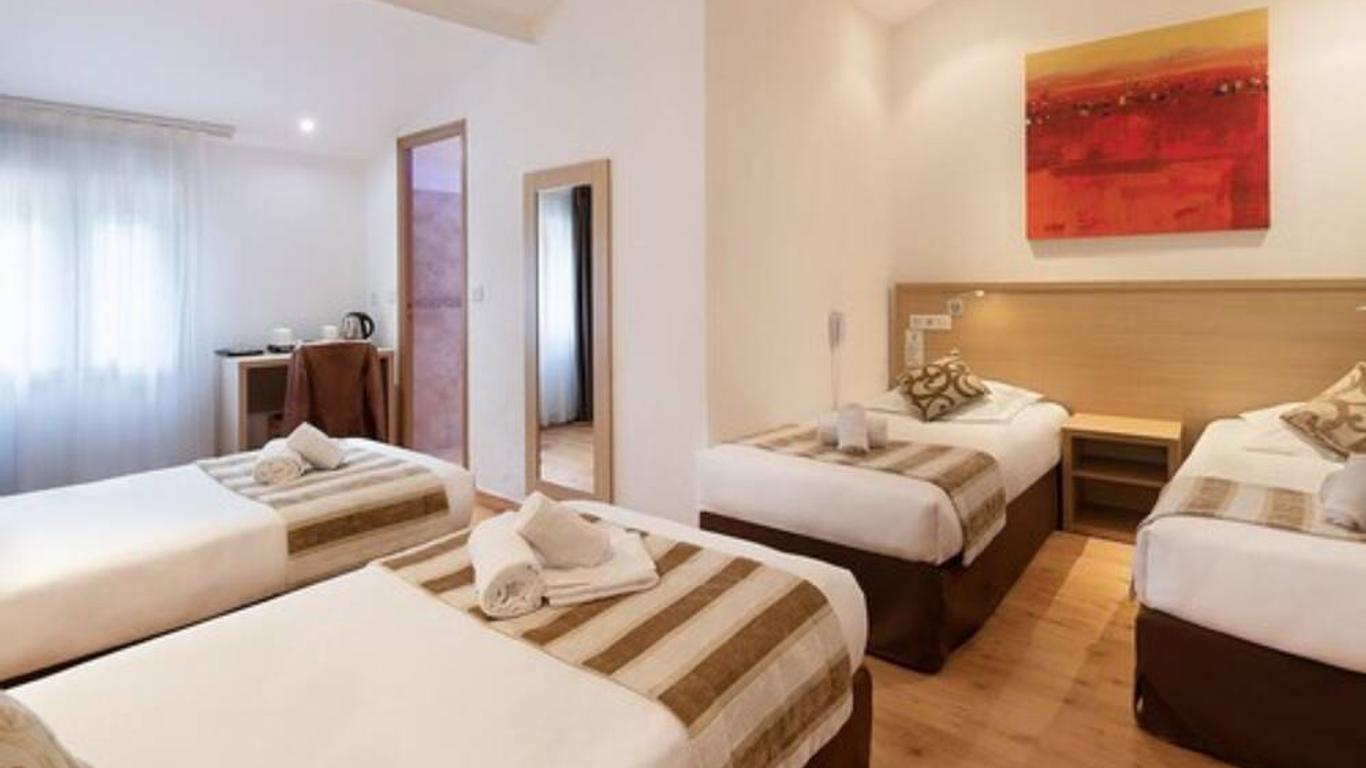 أوتل هولتسة تو